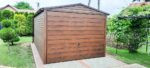 GARAŻ BLASZANY 3m x 6m poziom - dwuspad - Brama uchylna - ciemny orzech rynny BOX81 3x6 - obrazek 3