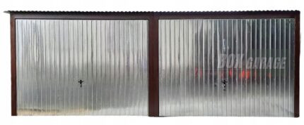 GARAŻ BLASZANY 6m x 6m pion - spad tył Brama uchylna - Ocynk BOX11 6x6