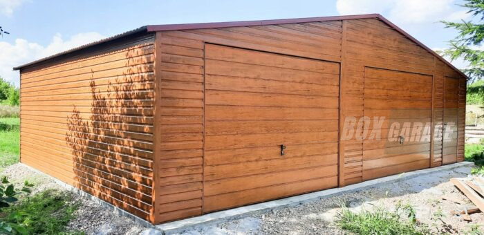 GARAŻ BLASZANY 9m x 6m poziom - dwuspad 2x Brama + drzwi - jasny orzech BOX90 9x6 - obrazek 6
