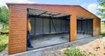GARAŻ BLASZANY 9m x 6m poziom - dwuspad 2x Brama + drzwi - jasny orzech BOX90 9x6 - obrazek 8